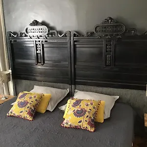 Bed & Breakfast Nuit Au Second D Hotes, Lione