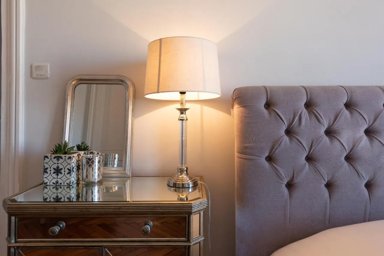 Le Dandy - Grand T3 Au Pied Du Metro Garibaldi Apartment Lyon 0*,  France
