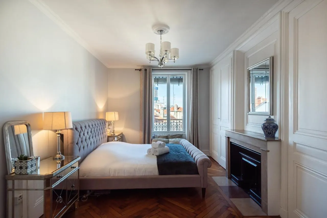 Le Dandy - Grand T3 Au Pied Du Metro Garibaldi Apartment Lyon France
